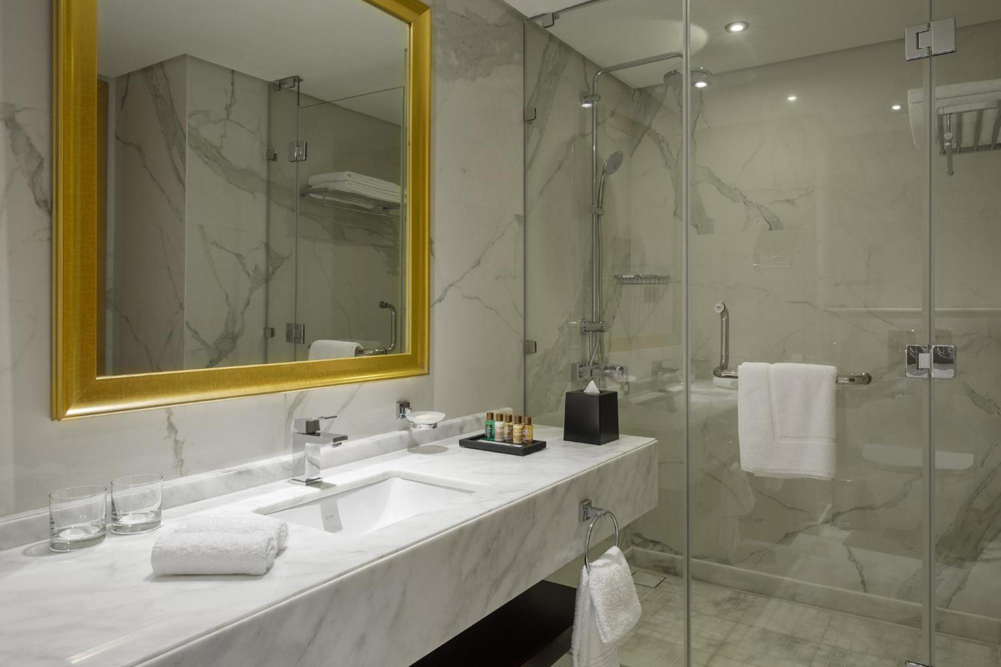 Sheraton Makkah Jabal Al Kaaba Hotel La Meca Exterior foto Bathroom