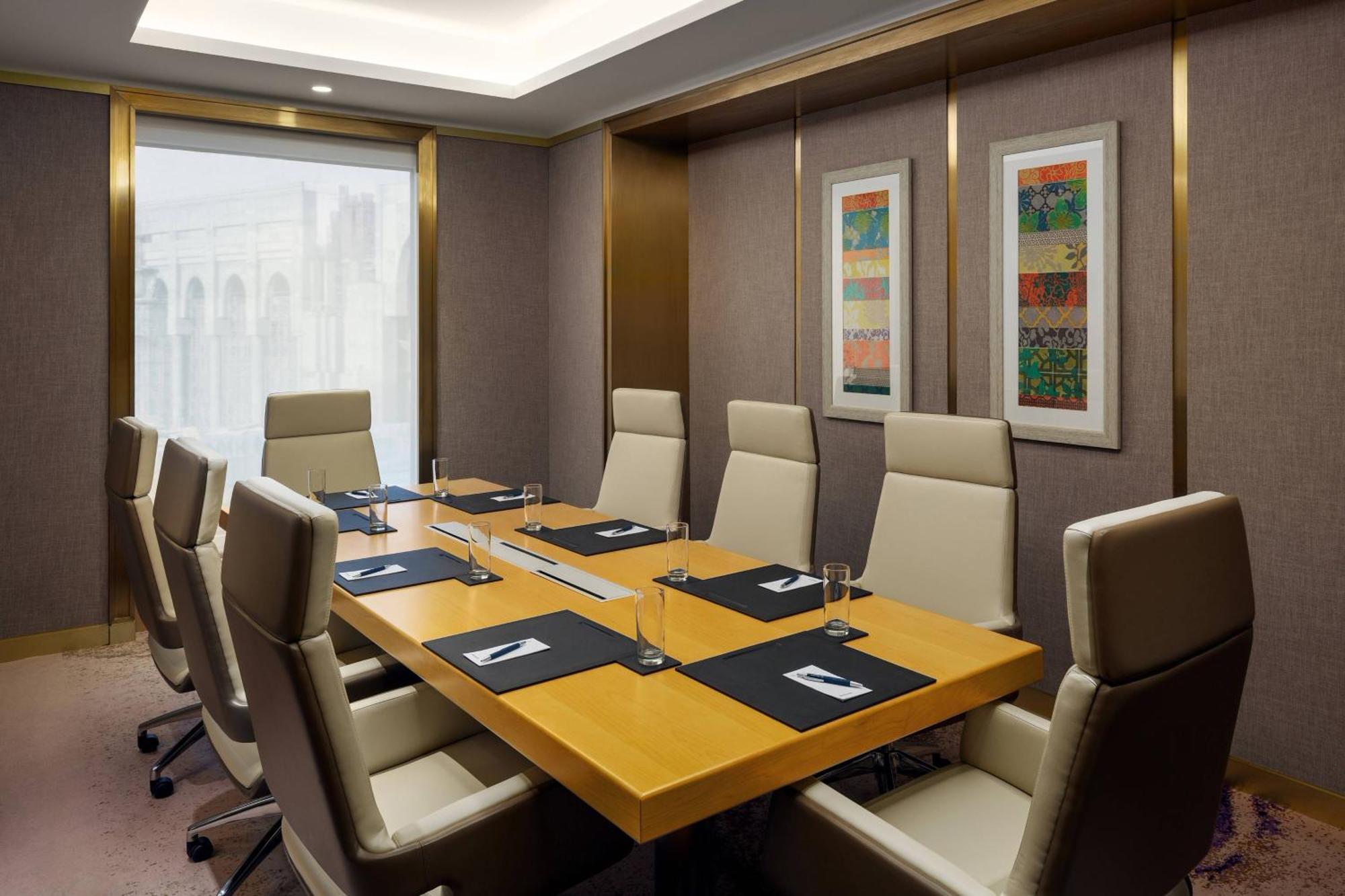 Sheraton Makkah Jabal Al Kaaba Hotel La Meca Exterior foto Boardroom at the Conrad Dubai